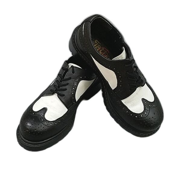 TATTOO by Robert Wayne VTG black white Wingtip Brogue Oxford shoe Women's SZ 7 - Picture 1 of 10